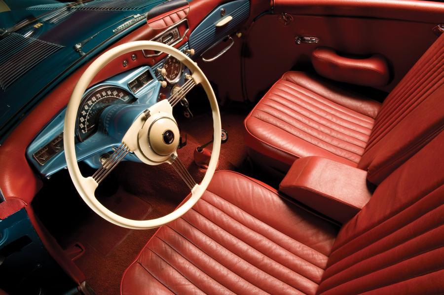 Интерьер Sunbeam Alpine Sport Roadster (Mk I) 1953 года  (фото 14 из 22)
